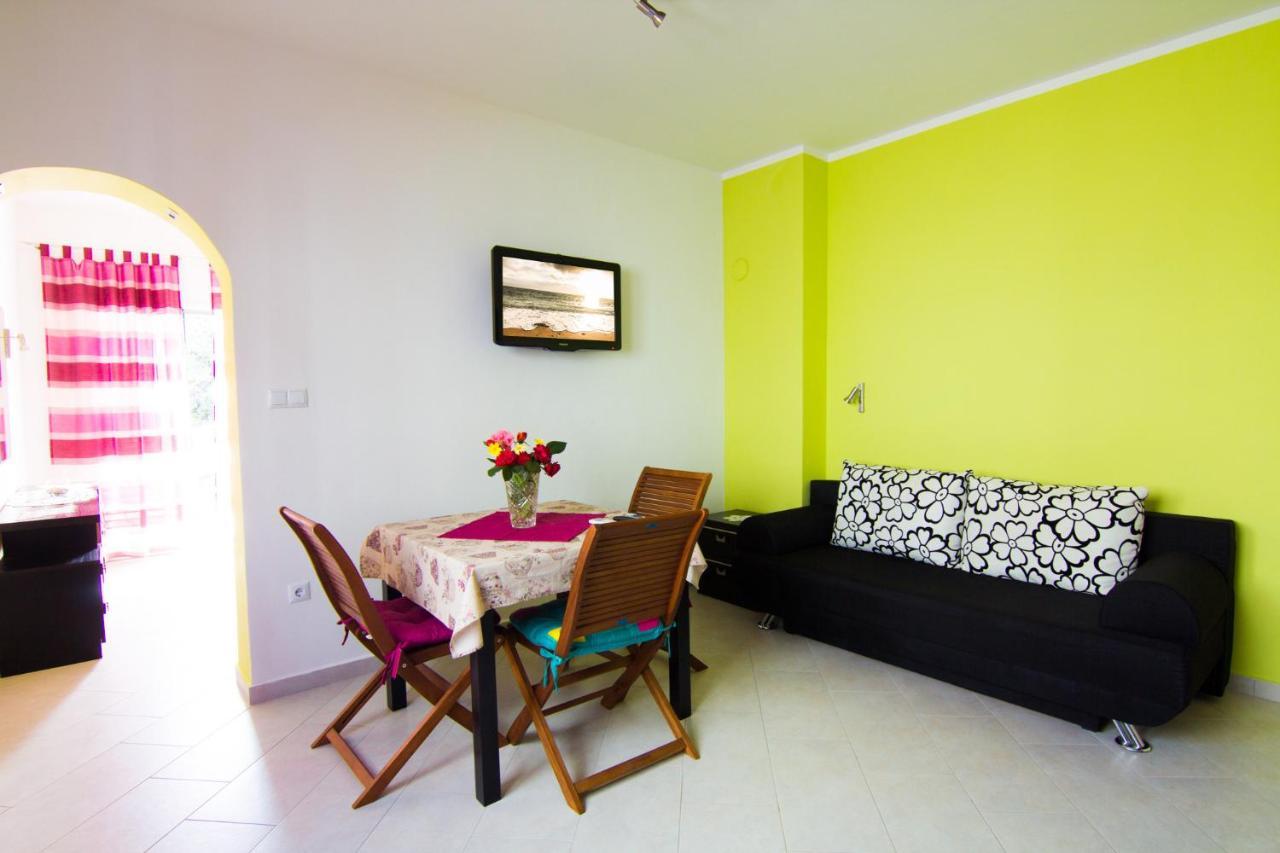 Apartment Kirby Krk Town Exterior foto